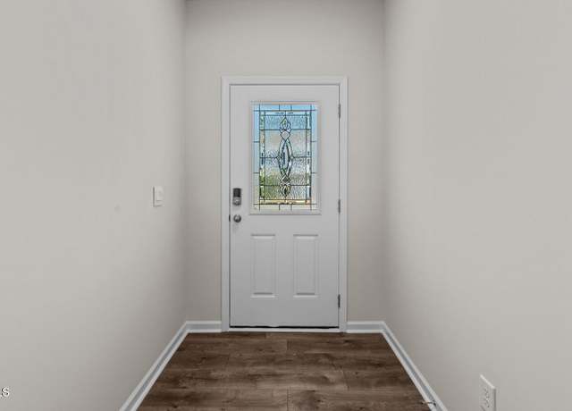 Property at 2006 Minnette Cir, New Bern, NC 28562, 3 beds, 3 baths