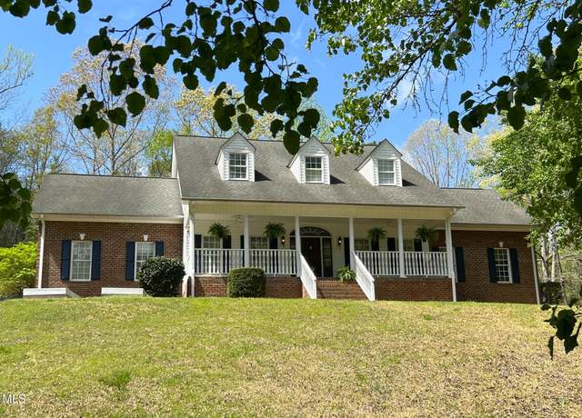 Property at 381 Kim Ln, Carthage, NC 28327, 5 beds, 2.5 baths