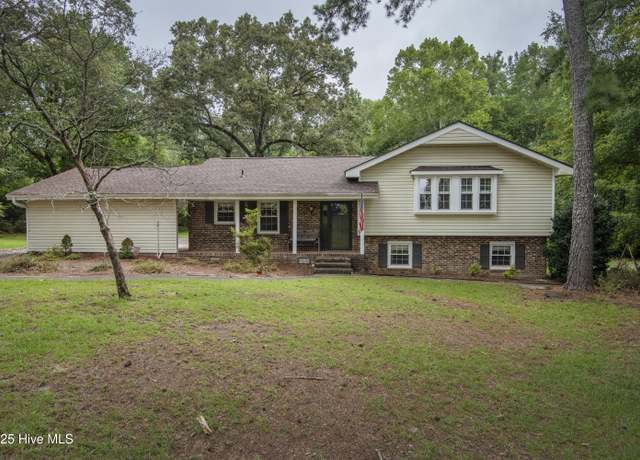 Property at 284 Northwoods Country Rd, Tarboro, NC 27886, 4 beds, 2.5 baths