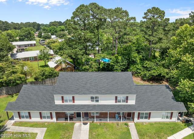 Property at 212 Palace Cir, Jacksonville, NC 28546, 2 beds, 2 baths