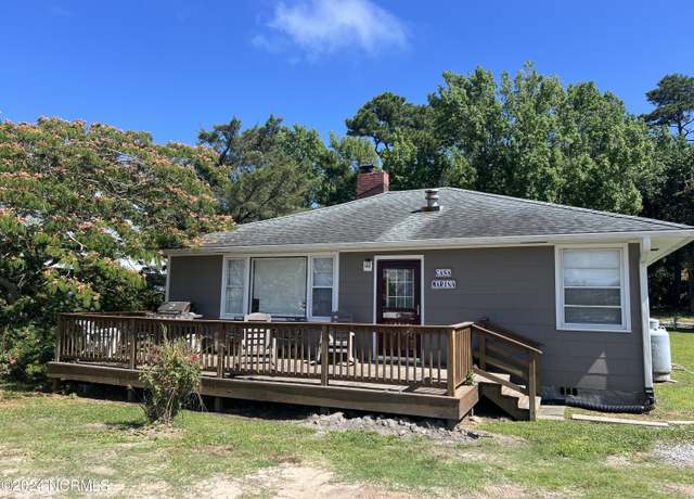 Property at 101 Roanoke Ave, Morehead City, NC 28557, 2 beds, 1 bath