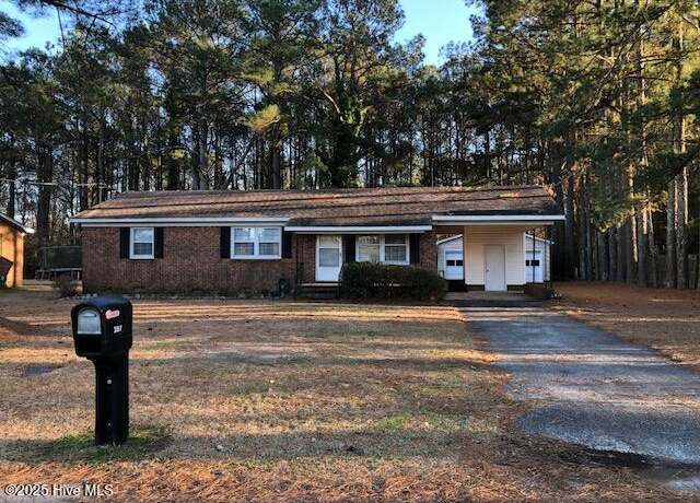 Property at 307 Liberty Ave, Snow Hill, NC 28580, 3 beds, 1.5 baths