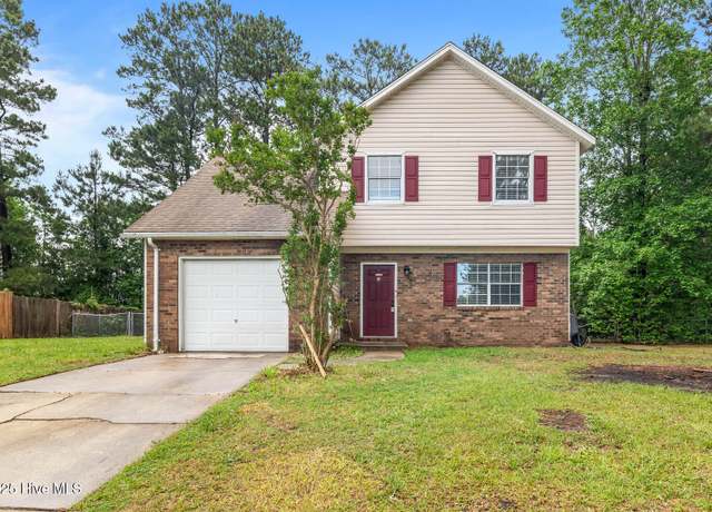Property at 213 Spruce Ct, Jacksonville, NC 28546, 3 beds, 2.5 baths