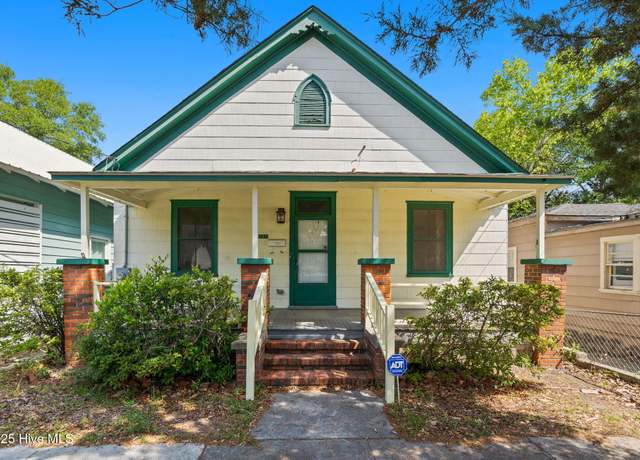 Property at 111 Meares St, Wilmington, NC 28401, 3 beds, 1 bath
