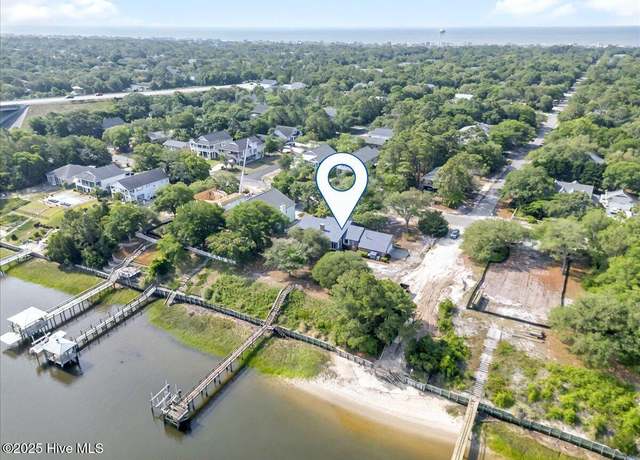 Property at 206 W Yacht Dr, Oak Island, NC 28465, 3 beds, 2.5 baths