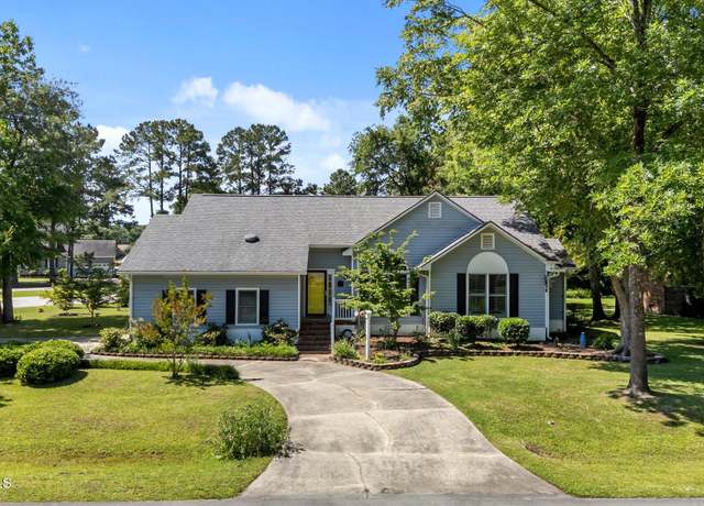 Property at 306 Channel Run Dr, New Bern, NC 28562, 4 beds, 2.5 baths