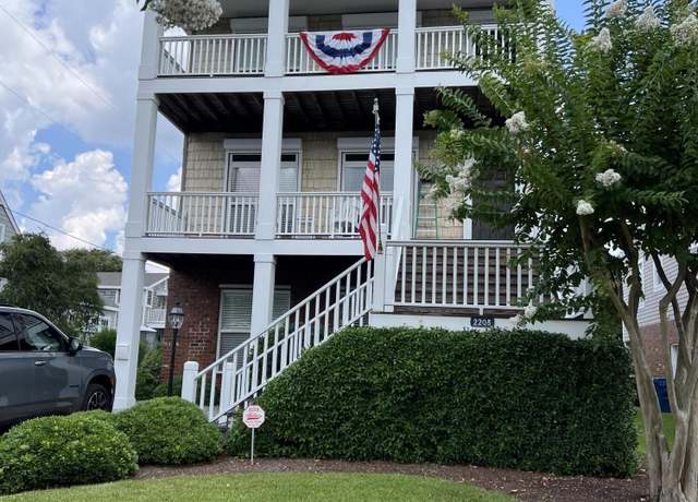 Property at 2208 Evans St, Morehead City, NC 28557, 4 beds, 4 baths