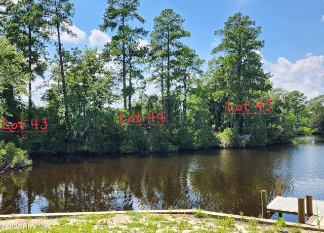 Property at 241 Highwood Ln, New Bern, NC 28562
