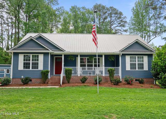 Property at 302 Rodmans Rd, Washington, NC 27889, 3 beds, 2 baths