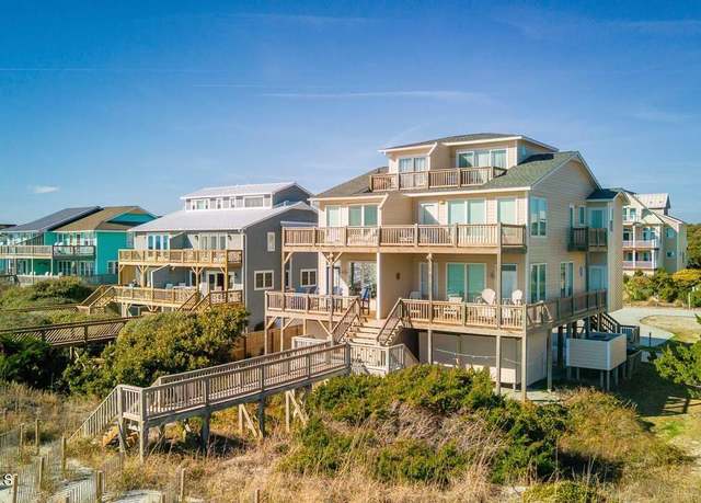 Property at 7021 Ocean Dr E, Emerald Isle, NC 28594, 3 beds, 3 baths
