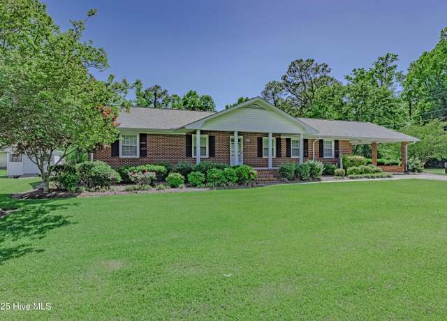 Property at 608 E Stanford St, Beulaville, NC 28518, 3 beds, 2 baths