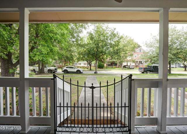 Property at 1721 Spencer Ave, New Bern, NC 28560, 3 beds, 2 baths