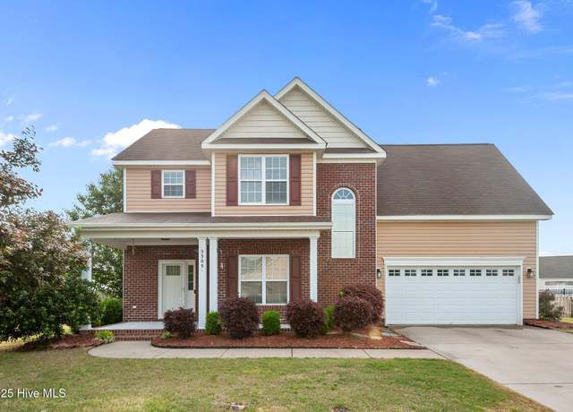 Property at 3305 Grove Point Dr, Winterville, NC 28590, 4 beds, 2.5 baths