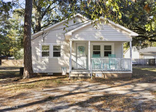 Property at 9715 River Rd, Wilmington, NC 28412, 2 beds, 1 bath