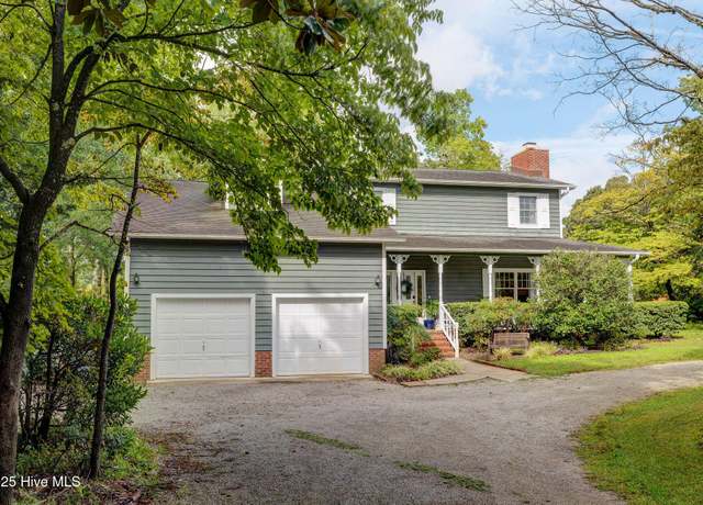 Property at 202 Golf Terrace Ct, Hampstead, NC 28443, 4 beds, 2.5 baths