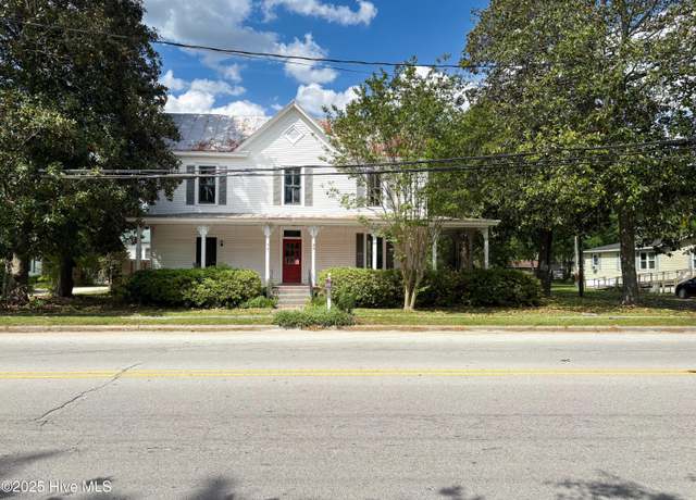 Property at 311 W Jones St, Trenton, NC 28585, 3 beds, 2 baths