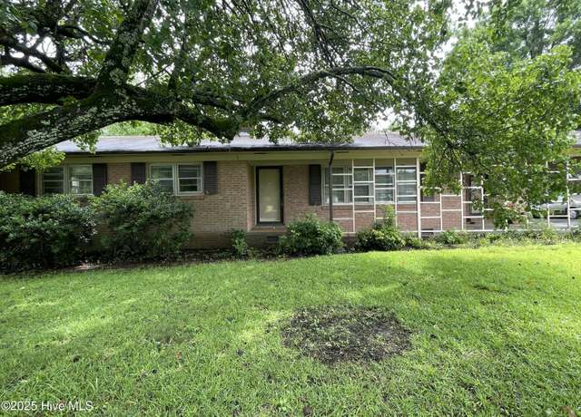 Property at 1410 Phillips Ave, New Bern, NC 28562, 4 beds, 2 baths