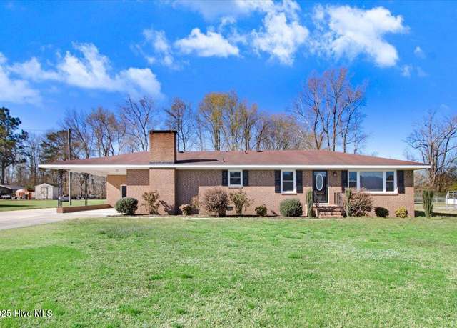 Property at 1676 Tommys Rd, Goldsboro, NC 27534, 3 beds, 2.5 baths