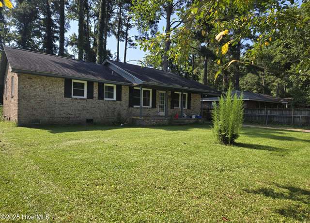 Property at 4118 Melissa Dr, Farmville, NC 27828, 3 beds, 1.5 baths
