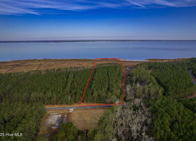 Property at 145 Garbacon Dr, Beaufort, NC 28516