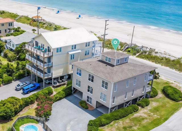 Property at 98 Oleander Ct, Surf City, NC 28445, 7 beds, 6.5 baths