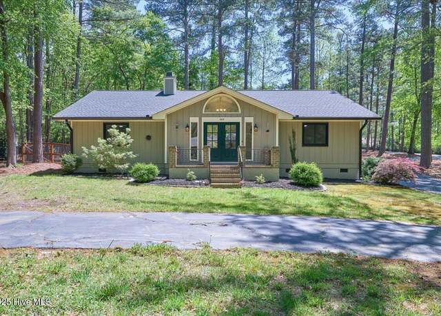 Property at 485 Broadmeade Dr, Southern Pines, NC 28387, 3 beds, 2.5 baths