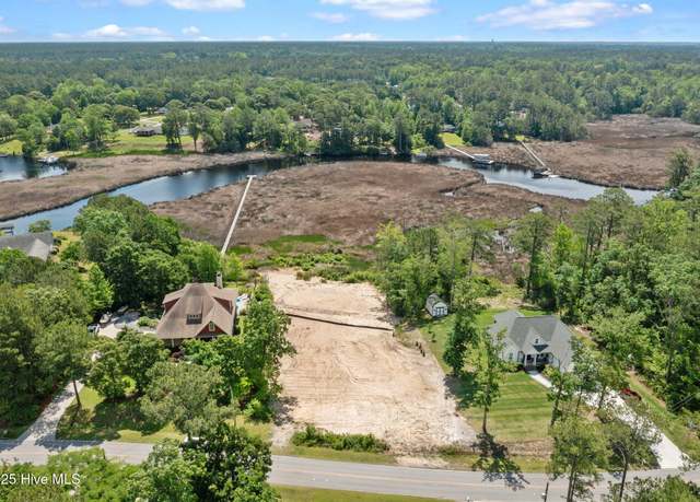 Property at 240 White Oak Bluff Rd, Stella, NC 28582