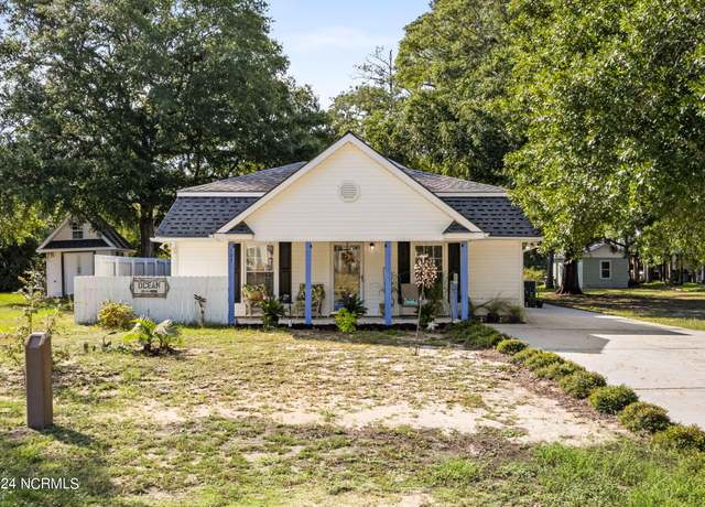 Property at 127 NW 19th St, Oak Island, NC 28465, 3 beds, 2.5 baths