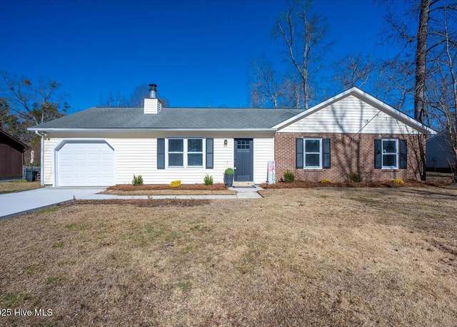 Property at 2106 Foxhorn Rd, Trent Woods, NC 28562, 3 beds, 2 baths