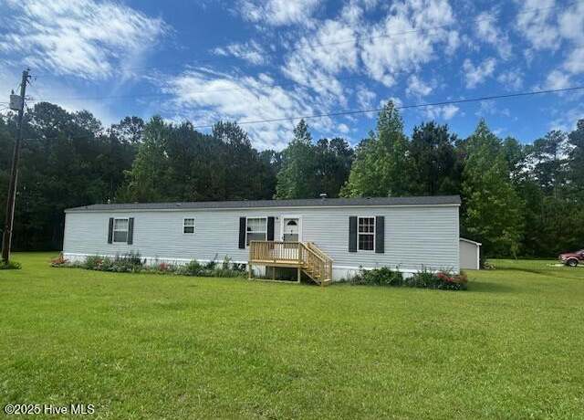 Property at 208 Fulcher Landing Rd, Sneads Ferry, NC 28460, 3 beds, 2 baths
