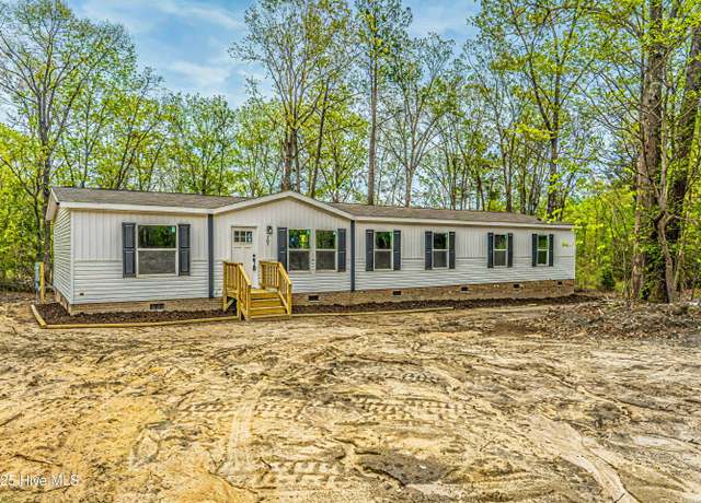Property at 185 Deforest Dr, Carthage, NC 28327, 4 beds, 3 baths