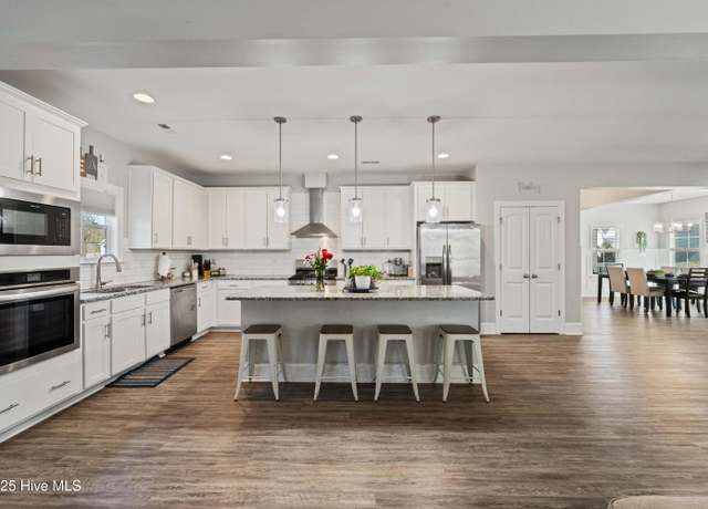 Property at 120 Claytor Lake Ct, Wilmington, NC 28401, 4 beds, 5 baths