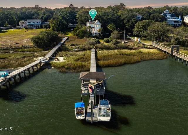 Property at 1652 Sand Bar Ln, Wilmington, NC 28409, 3 beds, 3.5 baths