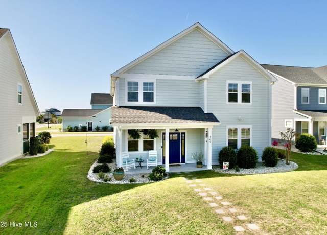 Property at 102 Bogue Harbor Ct, Newport, NC 28570, 4 beds, 3.5 baths