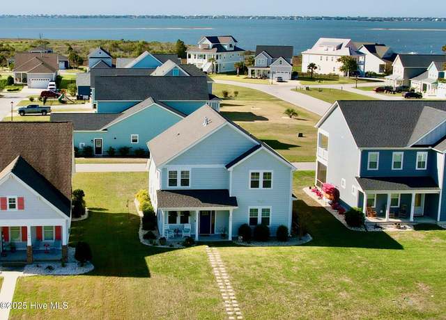 Property at 102 Bogue Harbor Ct, Newport, NC 28570, 4 beds, 3.5 baths