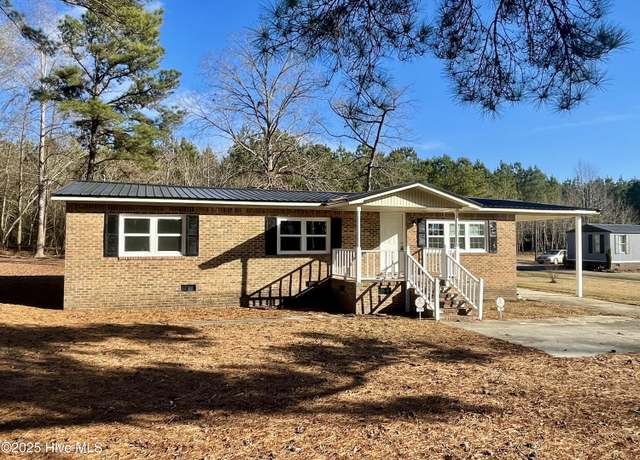 Property at 1995 Bear Trap Rd, Williamston, NC 27892, 3 beds, 2 baths