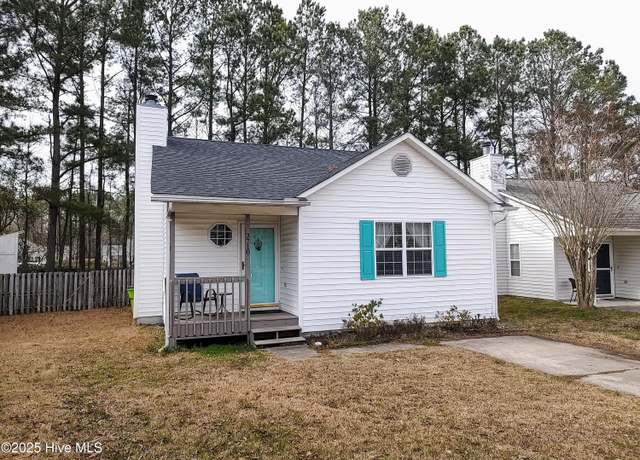 Property at 3710 Colony Dr, New Bern, NC 28562, 2 beds, 2 baths