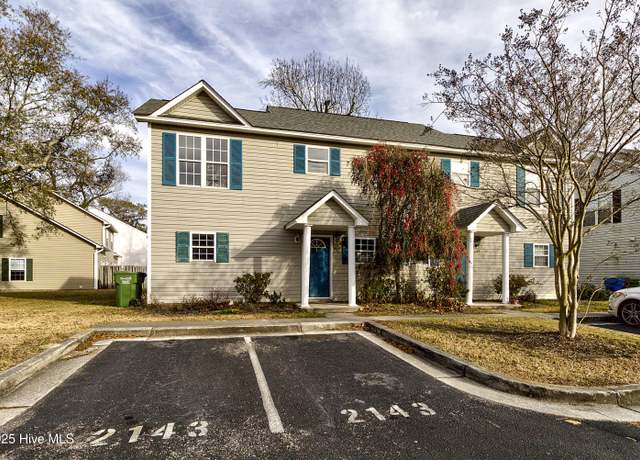 Property at 2143 Market St, Wilmington, NC 28403, 3 beds, 2 baths