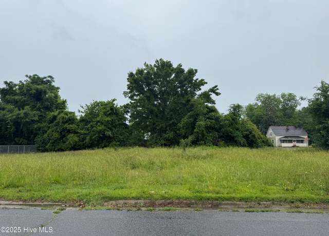 Property at 515 Ford St, Greenville, NC 27834