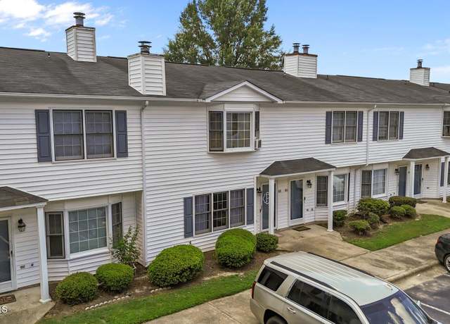Property at 3806 Sterling Pointe Dr Unit D3, Winterville, NC 28590, 3 beds, 2.5 baths
