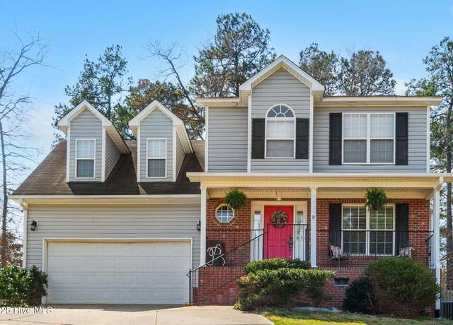 Property at 260 Chestnut Dr, Raeford, NC 28376, 3 beds, 2.5 baths