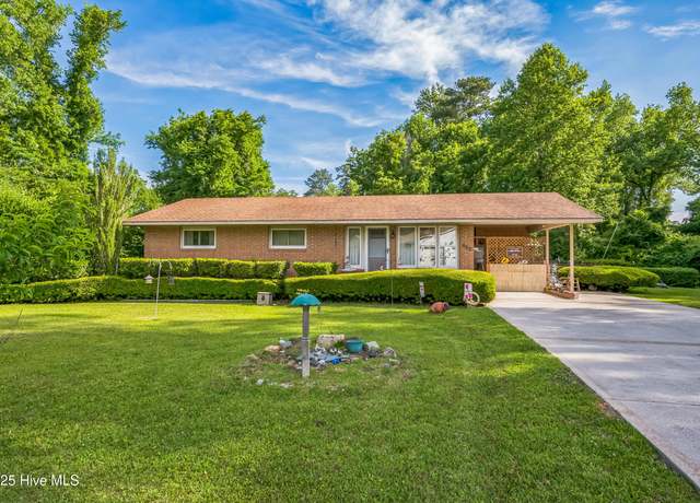 Property at 525 Edwards Rd, Jacksonville, NC 28540, 3 beds, 2 baths