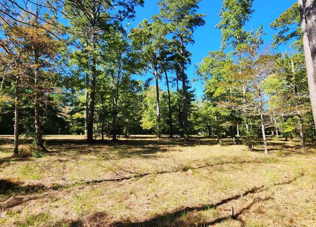 Property at 136 Sandy Point Dr, Beaufort, NC 28516