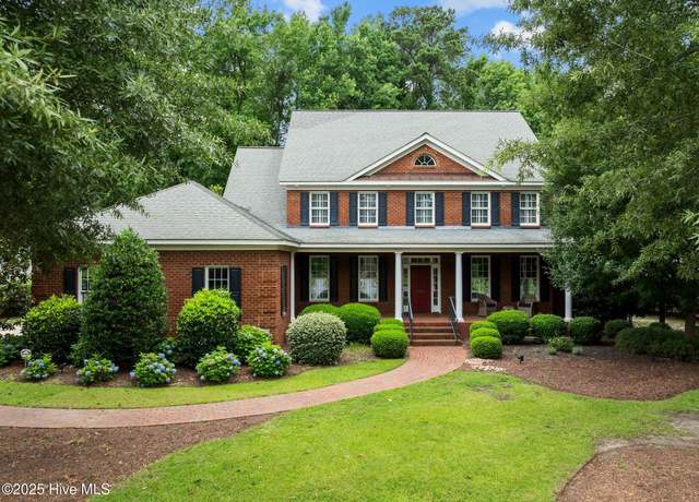Property at 556 Westminster Cir, Greenville, NC 27858, 4 beds, 4 baths