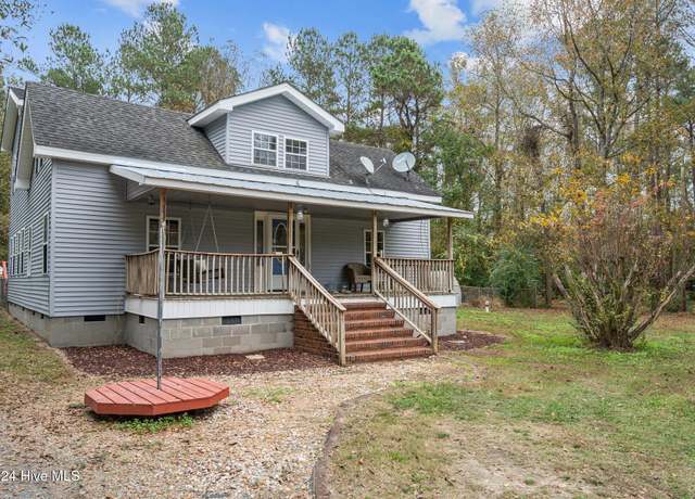 Property at 16200 Us Highway 421, Burgaw, NC 28425, 4 beds, 2 baths