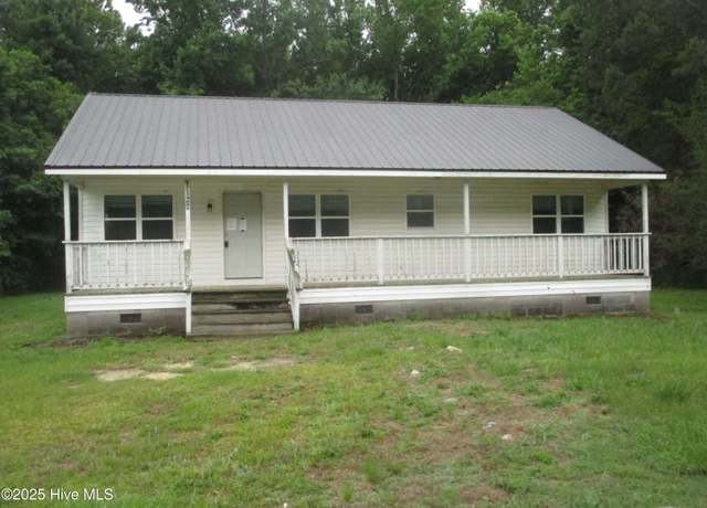 Property at 1127 Hickory Crossroads Rd, Kenly, NC 27542, 3 beds, 2 baths