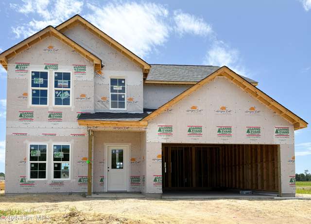 Property at 911 Wild Azalea Way, Hubert, NC 28539, 4 beds, 2.5 baths