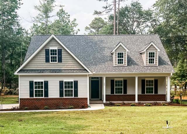 Property at 144 Lancashire Ln, West End, NC 27376, 3 beds, 2.5 baths