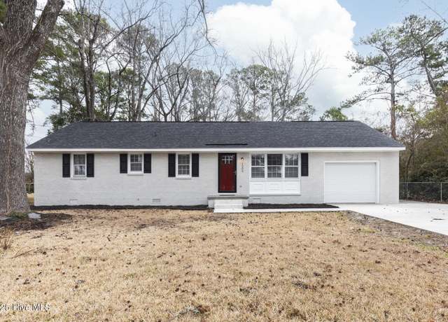 Property at 1302 Forest Dr, Trent Woods, NC 28562, 3 beds, 3 baths