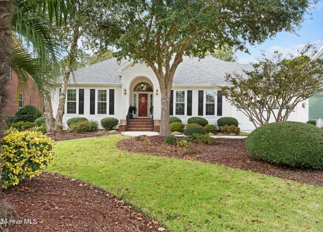 Property at 3032 Irwin Dr, Southport, NC 28461, 3 beds, 3 baths